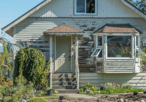 What is the average return on a house flip?